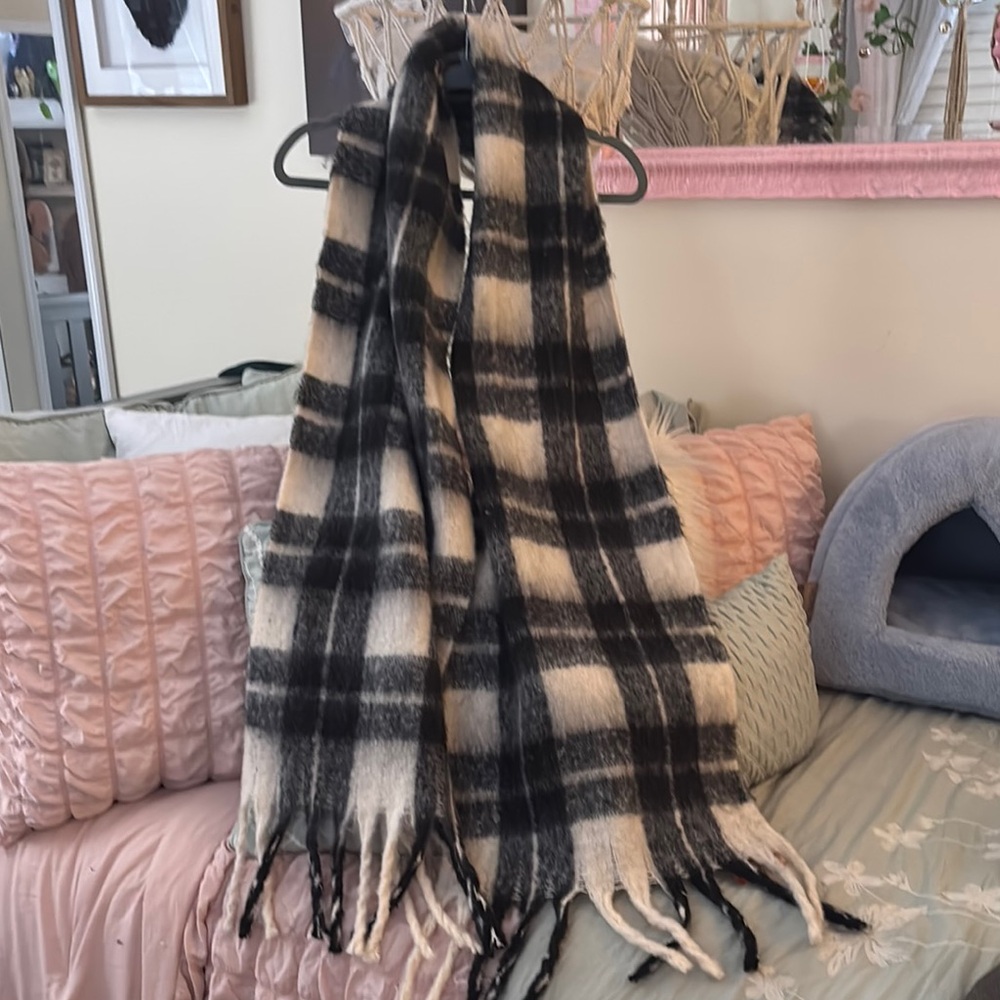 Lane Bryant Black and Cream Fringed Scarf